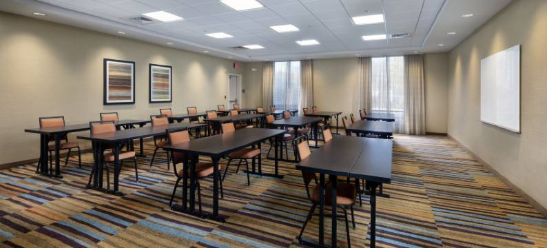 阿什维尔隧道路万枫酒店及套房(Fairfield Inn & Suites Asheville Tunnel Road)图片