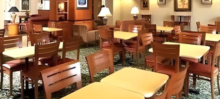 德梅因西万豪万枫酒店(Fairfield Inn & Suites des Moines West)图片