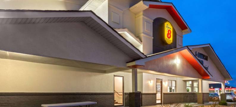 萨默斯维尔速 8 酒店(Super 8 By Wyndham Summersville)(Super 8 by Wyndham Summersville/New River National Park)图片