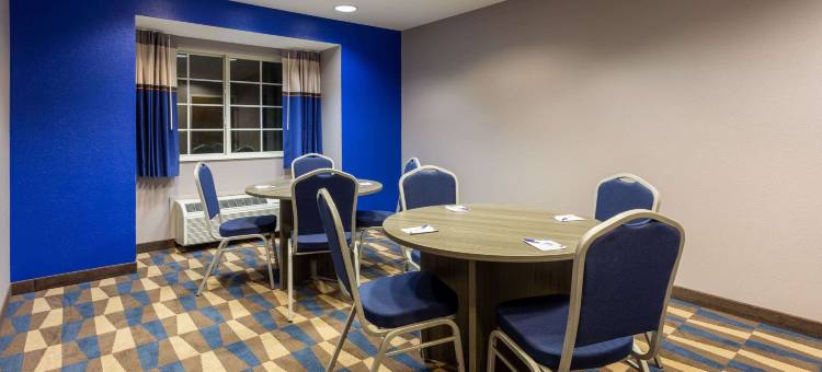 贝瑟尔/丹伯里温德姆麦客达套房酒店(Microtel Inn & Suites by Wyndham Bethel/Danbury)图片