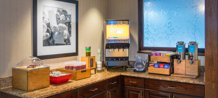 伊利-南欢朋酒店(Hampton Inn Erie-South)图片