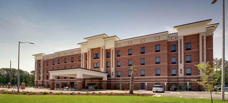 斯尼兹渡轮北塔普赛尔海滩希尔顿欢朋酒店(Hampton Inn by Hilton Sneads Ferry North Topsail Beach)图片