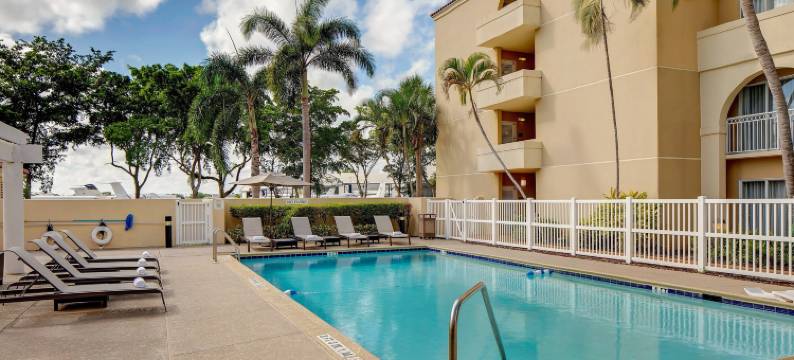 劳德代尔堡北部赛普拉斯克里克万怡酒店(Courtyard Fort Lauderdale North/Cypress Creek)图片