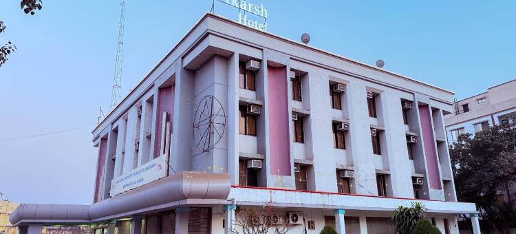 锡尔瓦萨乌特卡什酒店(Utkarsh Hotel)图片