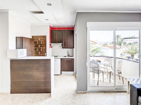 Global Residencia El Palmar 6503 Hotel Overview