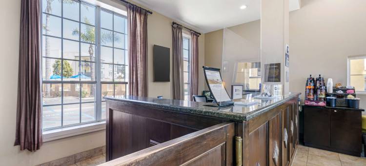 奥克斯纳德贝斯特韦斯特酒店(Best Western Oxnard Inn)图片