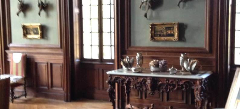 瓦尔拉尔邦城堡住宿加早餐旅馆(Chateau du Val Larbont)图片