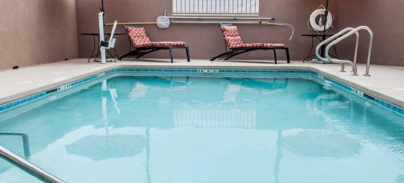 阿拉莫戈多郊区开放式客房(Suburban Studios Alamogordo)图片