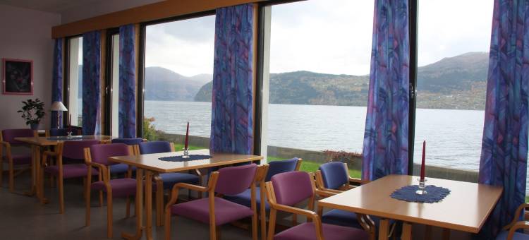 因韦克弗约德酒店(Innvik Fjordhotell)图片