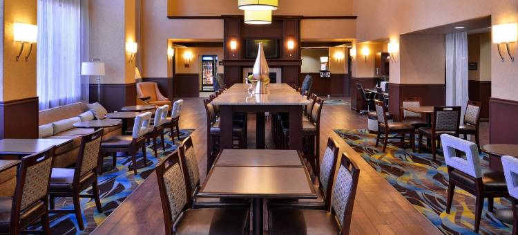 希尔顿欢朋套房酒店-安大略CA酒店(Hampton Inn & Suites Ontario)图片