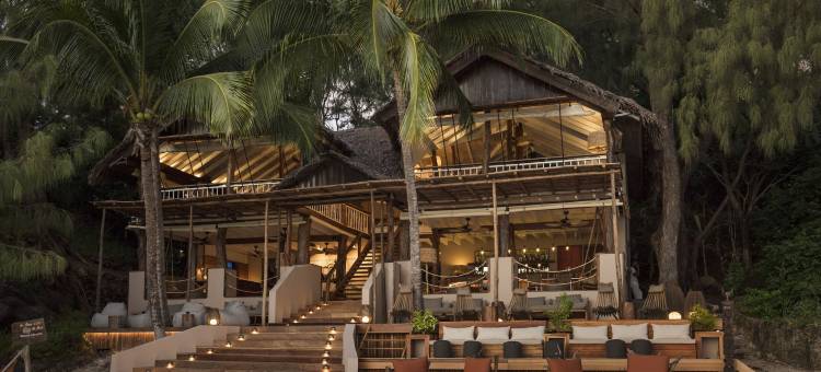 康斯丹萨哈班其娜(Constance Tsarabanjina - All Inclusive)图片