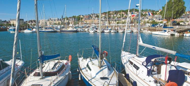 昂布兰皮埃尔假日住宅酒店(Residence Pierre & Vacances les Embruns)图片