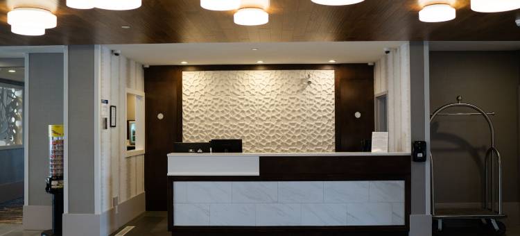 Best Western Plus Airdrie Hotel图片