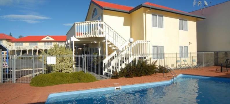 BK喷泉苑汽车旅馆(BK's Fountain Court Motel)图片