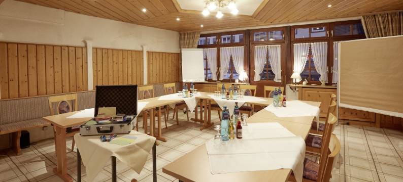 林登霍夫酒店餐厅(Hotel Restaurant Lindenhof)图片