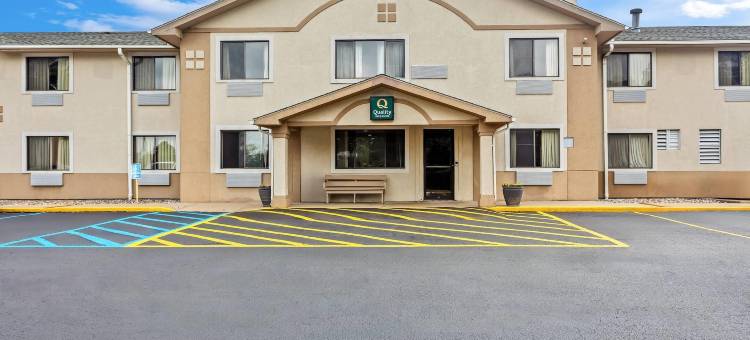 豪-斯特吉斯品质酒店及套房(Quality Inn & Suites Howe - Sturgis)图片