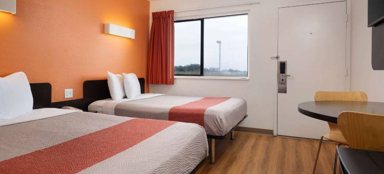 皮斯莫比奇6号汽车旅馆(Motel 6 Pismo Beach, CA)图片