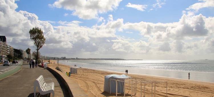 Holiday Home in Vendee near Sandy Beaches图片