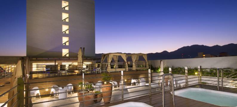 瓦拉塔港岛屿菲耶斯塔旅馆(Fiesta Inn Puerto Vallarta Isla)图片