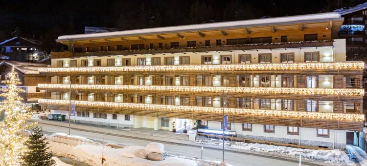 科尔蒂纳丹佩佐撒瓦尔宫丽笙住宅酒店(Radisson Residences Savoia Palace Cortina Dampezzo)图片