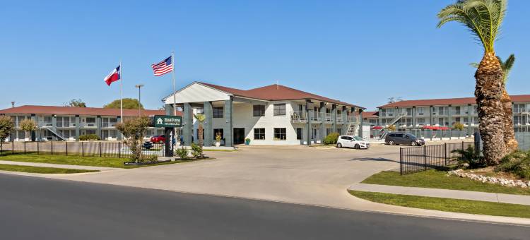 圣安东尼奥东霍姆汤公寓-Frost Bank中心(HomeTowne Studios by Red Roof San Antonio E - Frost Bank Center)图片