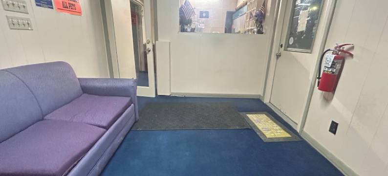 大12汽车旅馆布罗肯博内(Big 12 Motel Broken Bow NE)图片