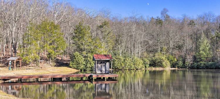 允许宠物入住的小木屋，带有奇努奎平的山景！(Pet-Friendly Cabin w/ Mtn Views in Chinquapin!)图片
