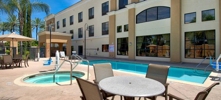 希尔顿欢朋套房酒店-赫米特(Hampton Inn & Suites Hemet)图片