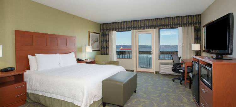 阿斯托里亚希尔顿欢朋套房酒店(Hampton Inn & Suites Astoria)图片
