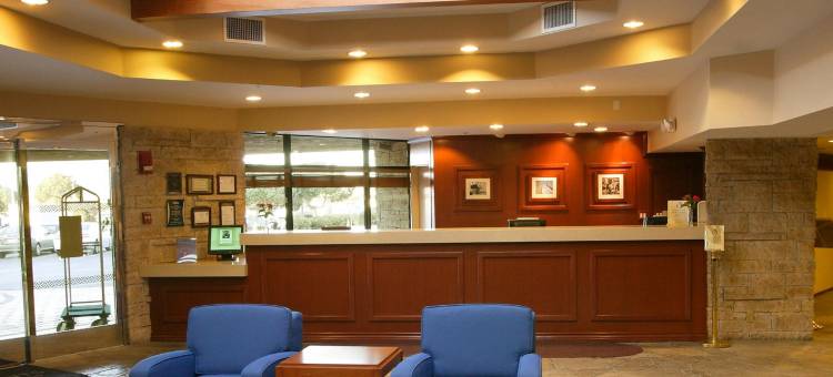 本图拉港福朋喜来登度假酒店(Four Points by Sheraton Ventura Harbor Resort)图片