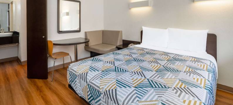 圣巴巴拉州6号汽车旅馆(Motel 6 Santa Barbara, CA - State Street)图片