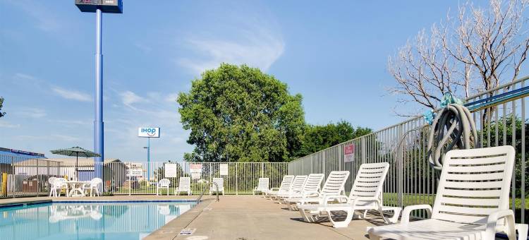 萨莱纳6号汽车旅馆(Motel 6 Salina, KS)图片