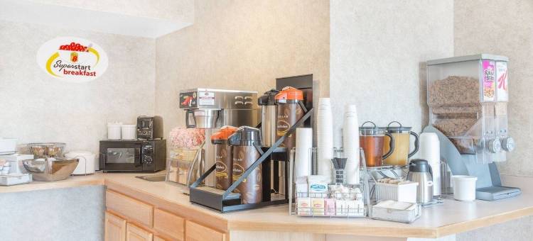 卡南代瓜温德姆速8酒店(Super 8 by Wyndham Canandaigua)图片