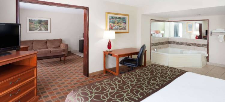 皮奥里亚呗盟套房酒店(Baymont by Wyndham Peoria)图片