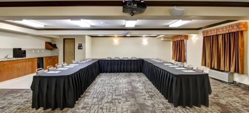 落基山庄坎纳塔酒店(Canalta Rocky Mountain House)图片