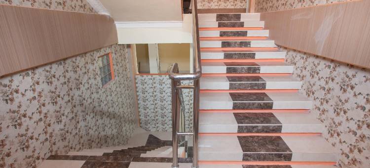 红多兹伊斯兰酒店@塞达蒂(RedDoorz Syariah at Sedati)图片