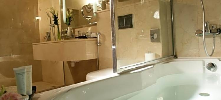 阿吉曼温德姆华美达套房酒店(Ramada Hotel & Suites by Wyndham Ajman)图片