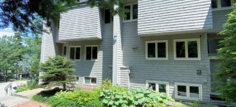 R7 Ski-in Ski-Out Bretton Woods Townhome on 2-Mile Home Trail Mt Washington Views图片
