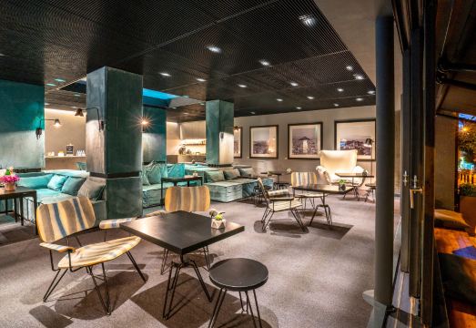 Periscope Hotel Overview