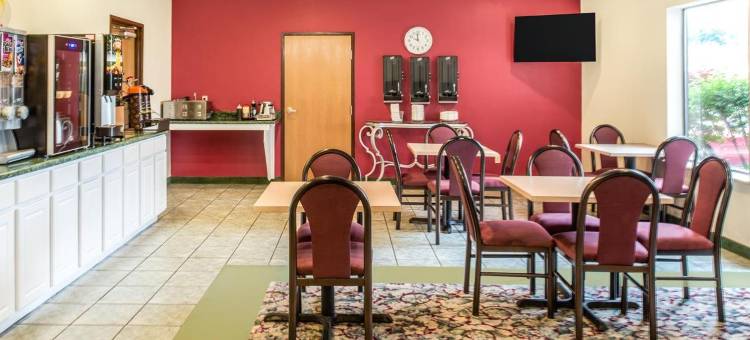 佩韦利温德姆速8酒店(Super 8 by Wyndham Pevely)图片