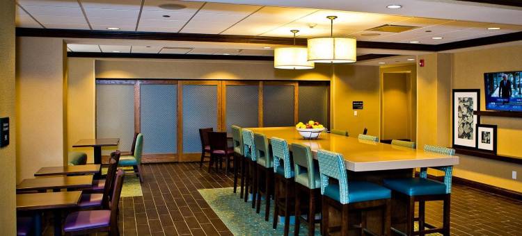 奥马哈市中心阿克萨本区欢朋酒店(Hampton Inn Omaha/Midtown (Aksarben Area))图片