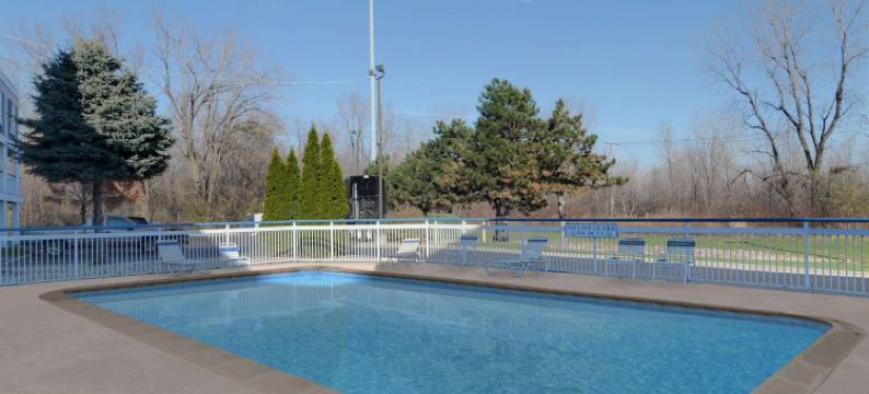 兰辛豪生酒店(Travelodge by Wyndham Lansing IL)图片