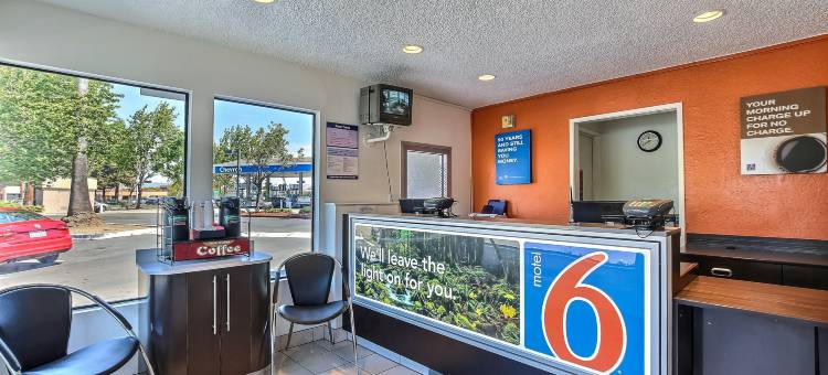 普莱森顿6号汽车旅馆(Motel 6 Pleasanton, CA)图片