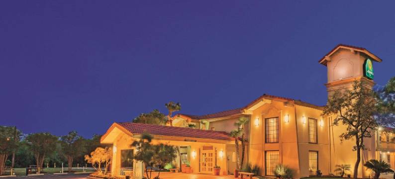 圣安东尼奥拉克兰拉昆塔温德姆酒店(La Quinta Inn by Wyndham San Antonio Lackland)图片