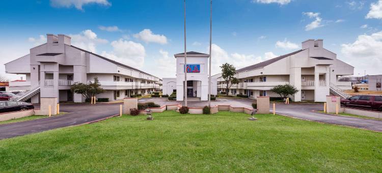 达拉斯欧文DFW机场东6号汽车旅馆(Motel 6 Irving, TX - Irving DFW Airport East)图片