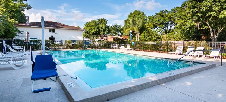 佛罗里达坦帕 - 博览会场 6 号汽车旅馆(Motel 6 - Tampa, FL - Fairgrounds)图片