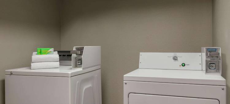 北卡罗来纳罗阿诺克拉皮兹丽笙乡村套房酒店(Country Inn & Suites by Radisson, Roanoke Rapids, NC)图片