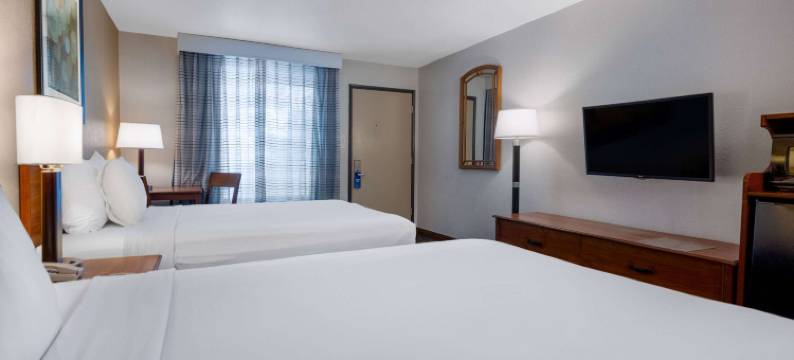 恩西尼塔斯月光海滩戴斯酒店(Days Inn by Wyndham Encinitas Moonlight Beach)图片