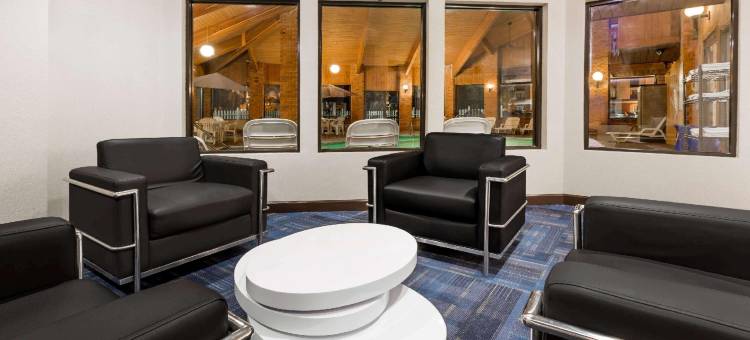 图珀洛温德姆呗盟酒店(Baymont by Wyndham Tupelo)图片