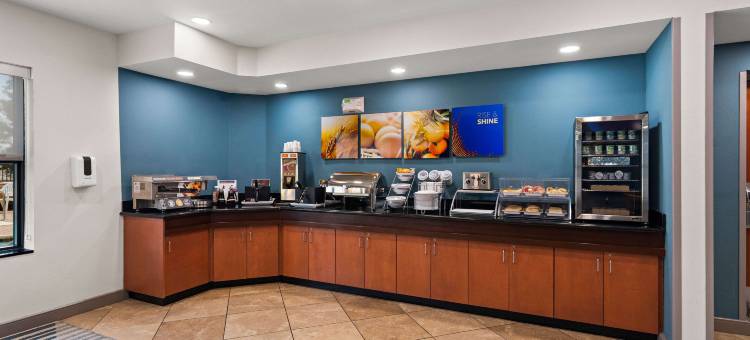 维洛海滩I-95号舒适套房酒店(Comfort Suites Vero Beach I-95)图片